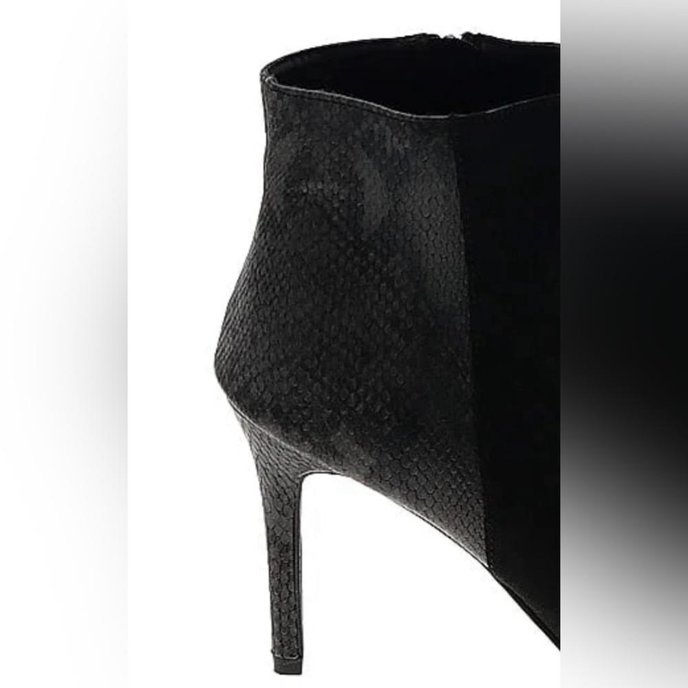 New York and Company- Black ankle booties zipper back - Picture 2 of 3